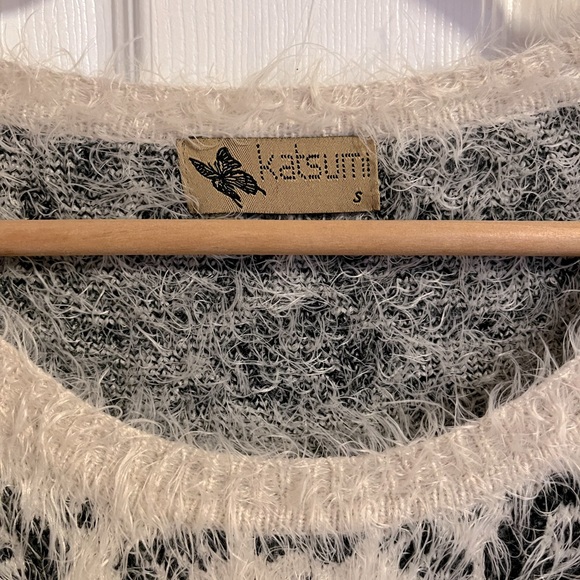 Cream & Black Katsumi Sweater - Picture 4 of 5